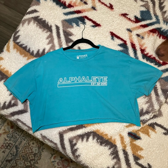 Alphalete Tops - Alphalete crop tee